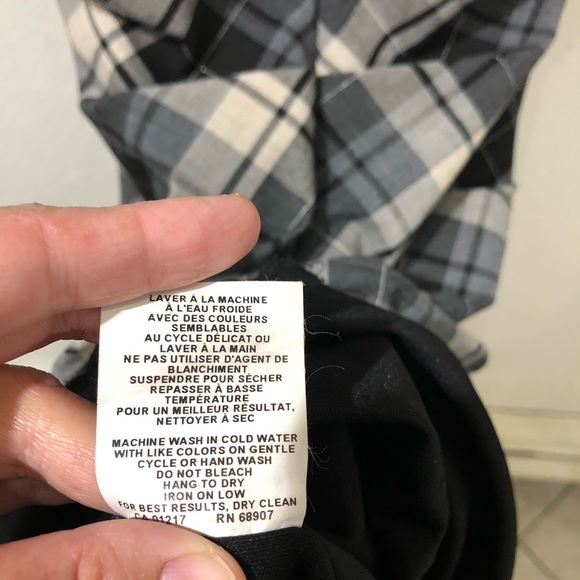 Form-fitting Plaid Dress - Picture 4 of 5